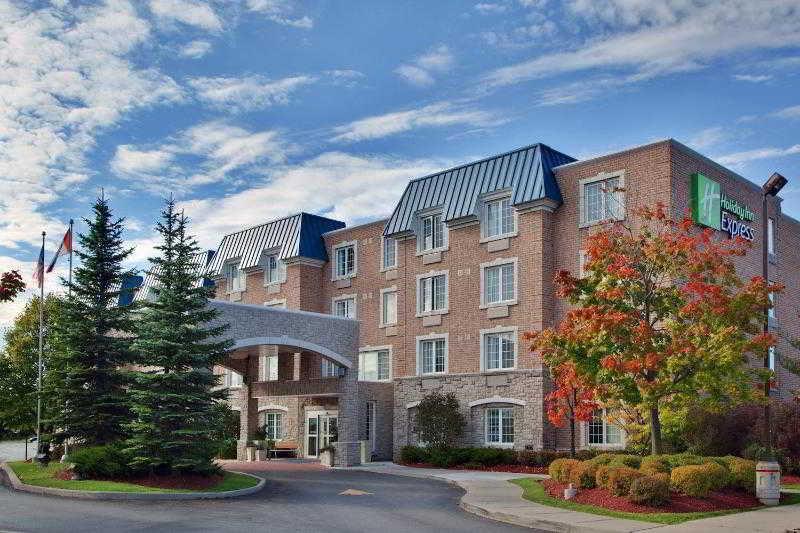 Holiday Inn Express Whitby Oshawa By Ihg Exterior foto